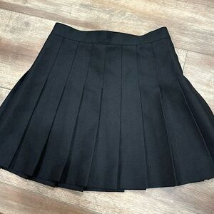 American apparel pleated skirt